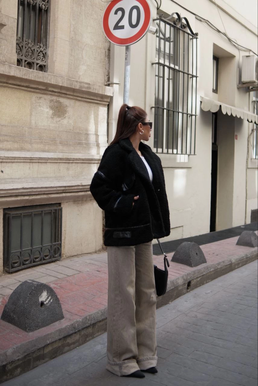 ASSEMA Kadın Cıt Cıt Detaylı Peluş Şık Mont Ceket - Siyah