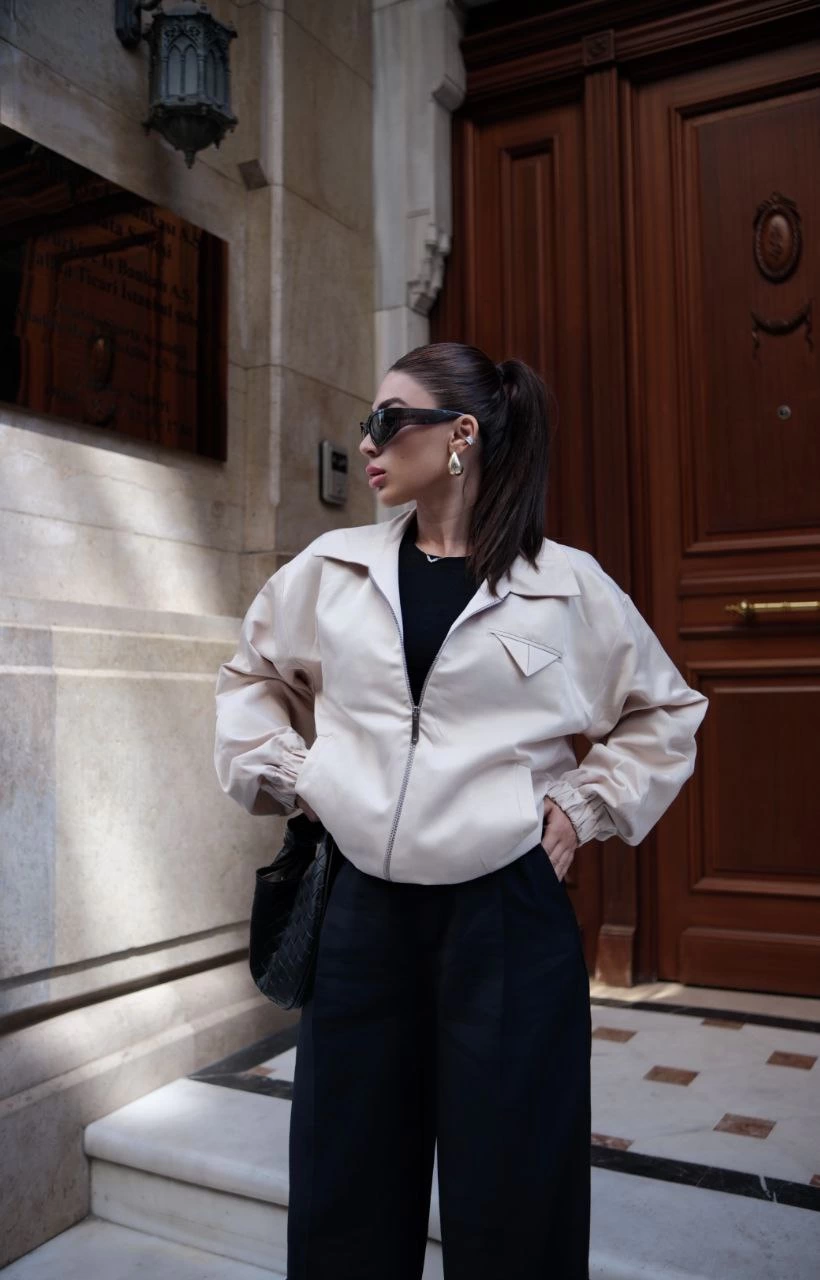 ASSEMA Kadın Fermuarlı Gömlek Yaka Bomber Ceket - Beyaz