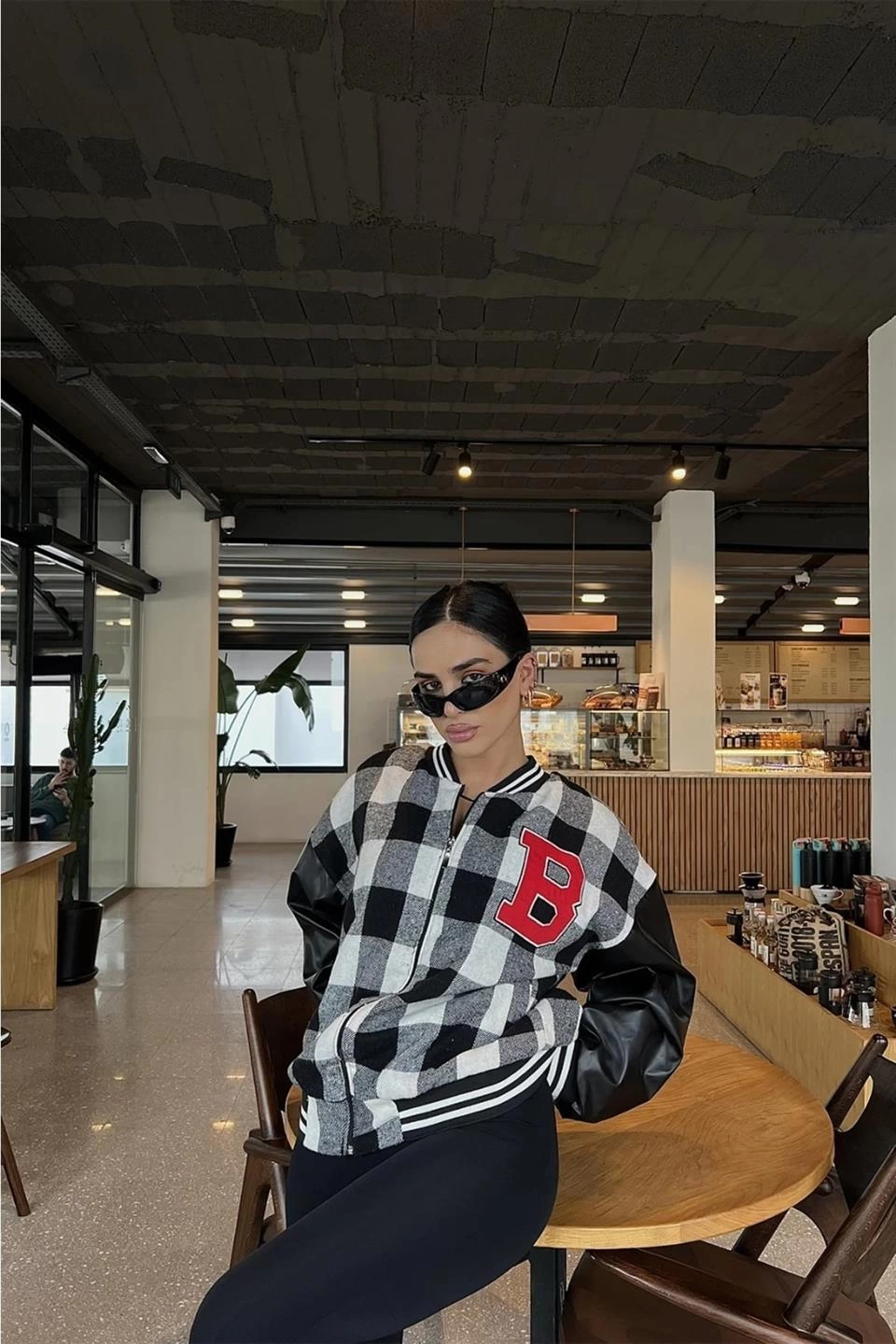 ASSEMA Kadın Pötikare Desen Harf Nakışlı Kolej Ceket - Siyah