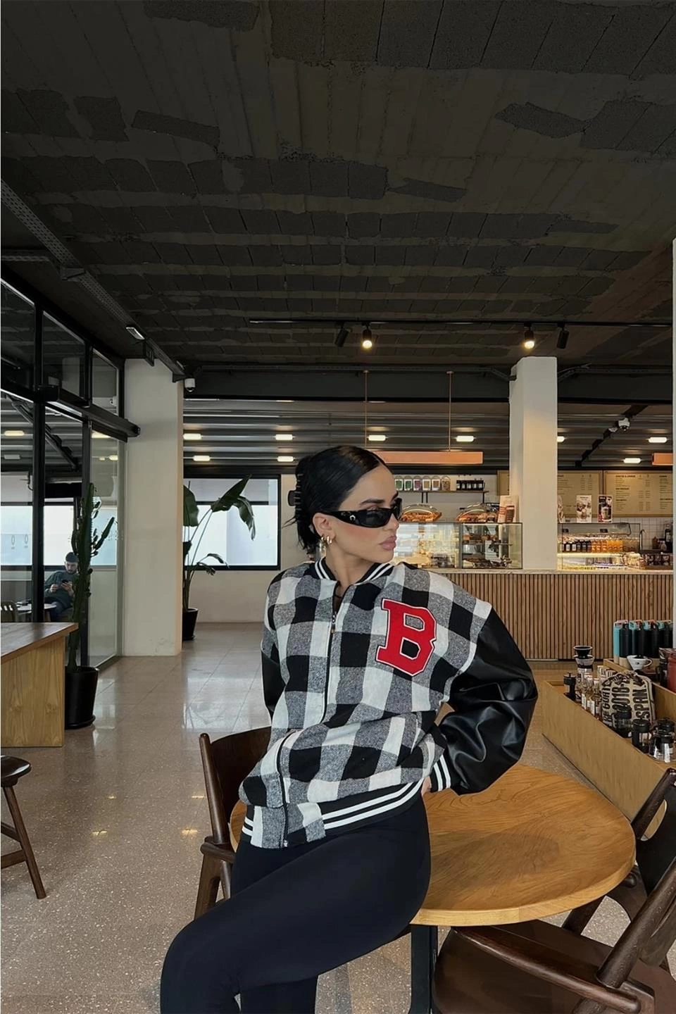 ASSEMA Kadın Pötikare Desen Harf Nakışlı Kolej Ceket - Siyah