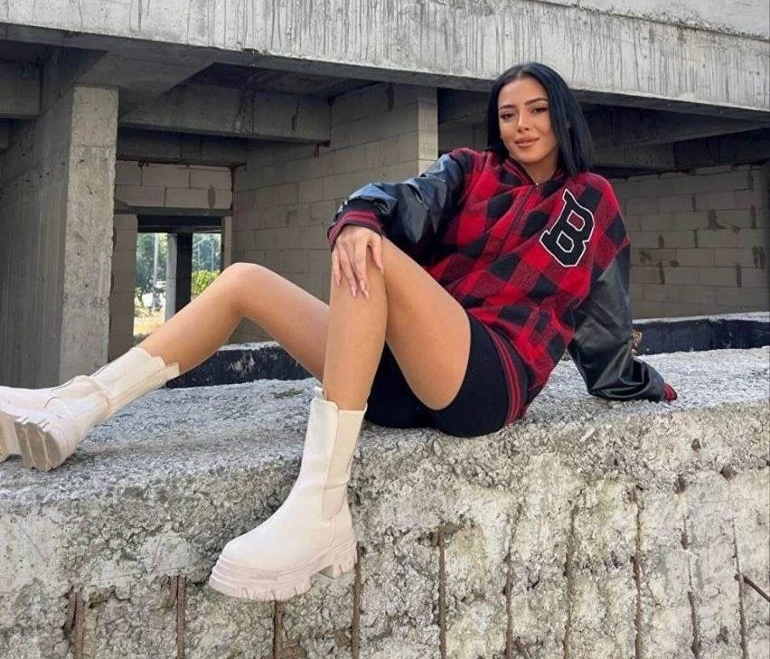 ASSEMA Kadın Pötikare Desen Nakışlı Kolej Ceket - Kırmızı